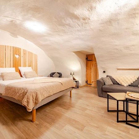 Nuit Romantique Avec Spa Privatif Meilhaud Dış mekan fotoğraf